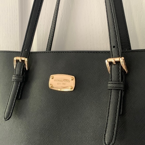 Michael Kors Jet‎ Set Large Travel NS Saffiano Tote in black gold - Picture 2 of 16